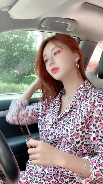 哈哈哈哈哈 像不像你们说了算