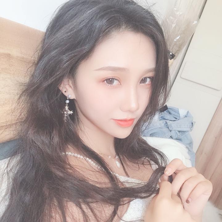 戴大梨儿lx的热门作品