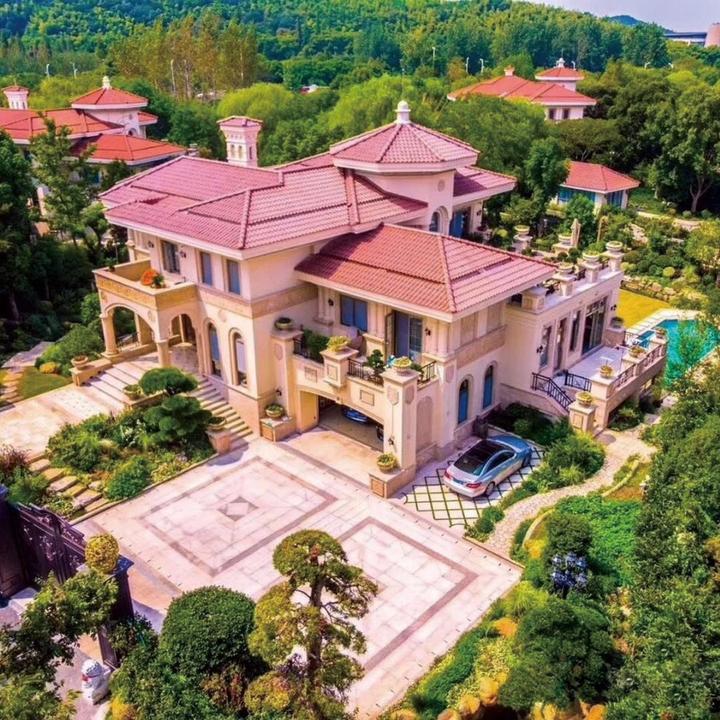 凄惨的背景音乐      上海豪宅(中国加油) 时长 9秒 4,535 人使用