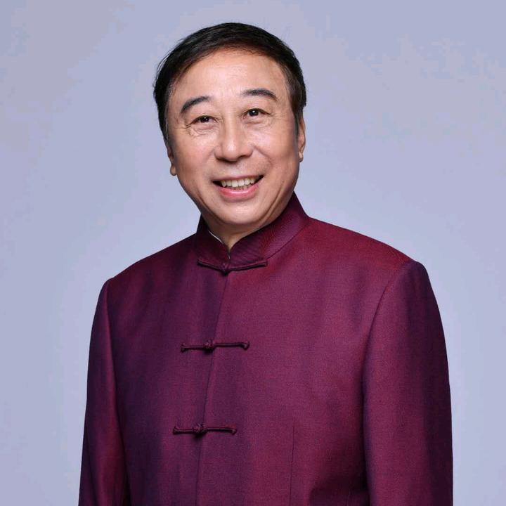 生日快乐 #冯巩 @贾旭明 @侯林林 @大头哥(曹随风) - 评论|点赞|显刎