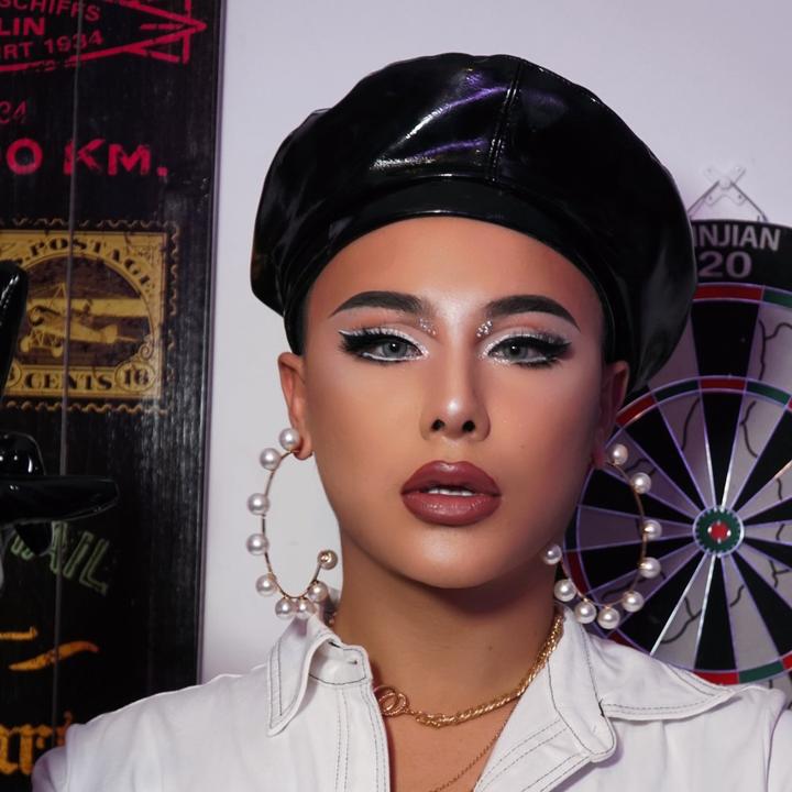 cardi b 仿妆 完美的爱心发型 加上完美的我